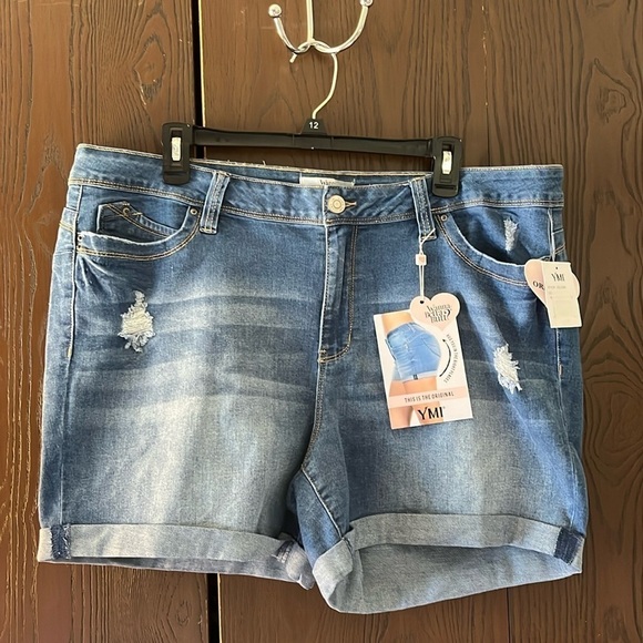 YMI Pants - YMI wanna better butt blue jean shorts. Size 20. NWT